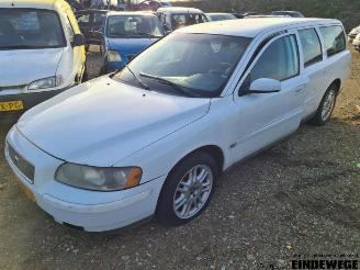 Purkuautot passenger cars Volvo V-70 V70 (SW), Combi, 1999 / 2008 2.4 D5 20V 2004/10