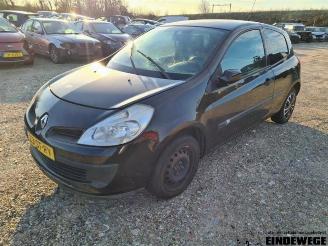 demontáž osobní automobily Renault Clio Clio III (BR/CR), Hatchback, 2005 / 2014 1.4 16V 2006/5