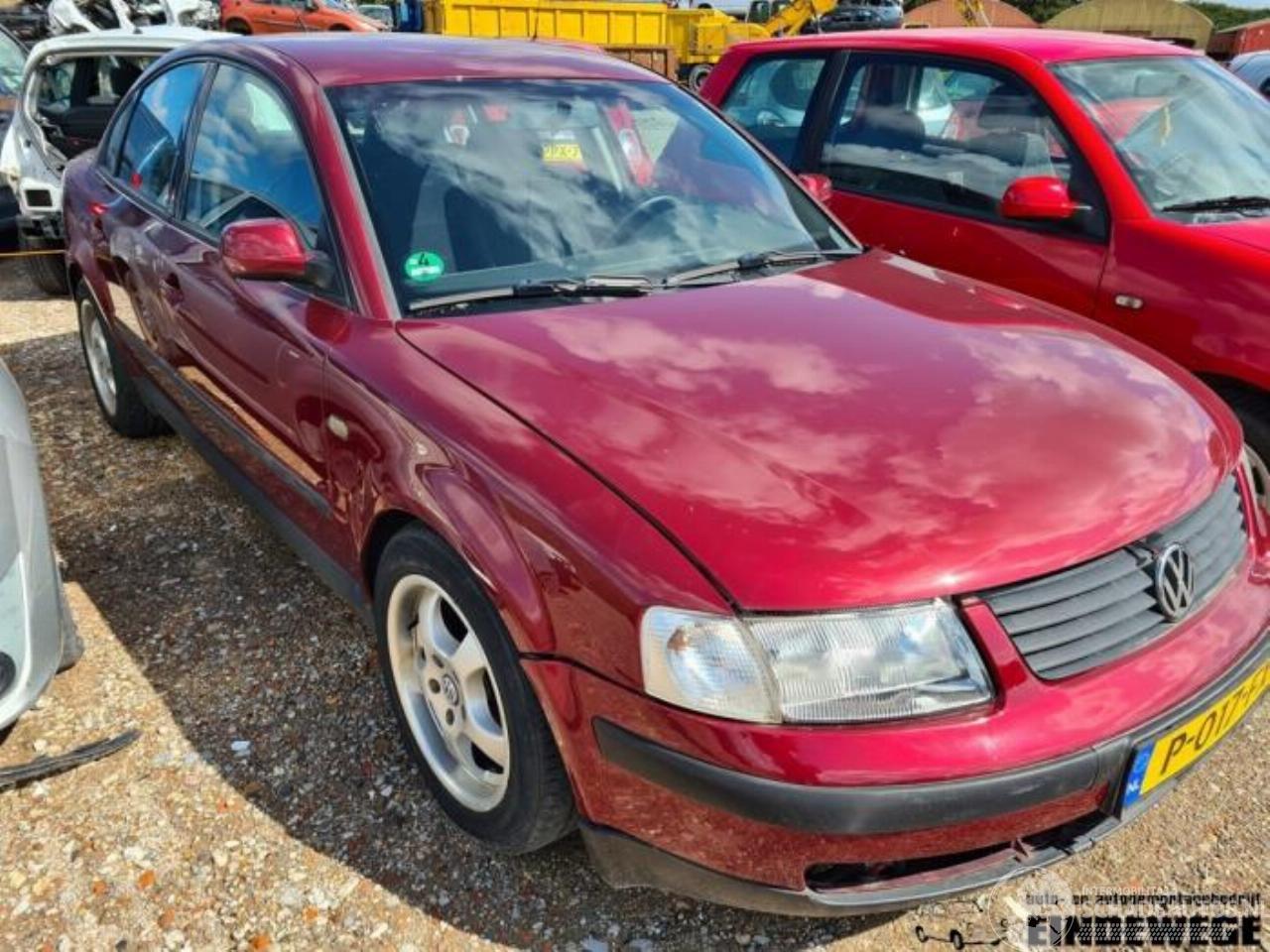 Volkswagen Passat Passat (3B2), Sedan, 1996 / 2000 2.3 VR5