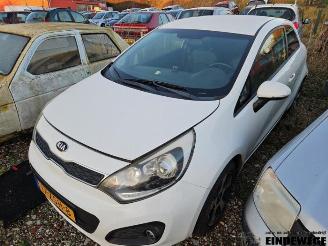 Sloopauto Kia Rio Rio III (UB), Hatchback, 2011 / 2017 1.2 CVVT 16V 2013/1