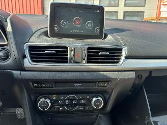 Mazda 3 2.2D Skylease+ picture 11