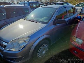 Opel Astra Astra H (L48), Hatchback 5-drs, 2004 / 2014 1.6 16V picture 2