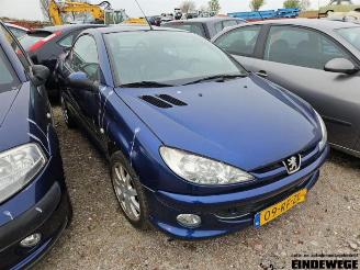 demontáž osobní automobily Peugeot 206 206 CC (2D), Cabrio, 2000 / 2007 1.6 16V 2005/4