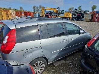 Mazda 5 5 (CR19), MPV, 2004 / 2010 1.8i 16V picture 3