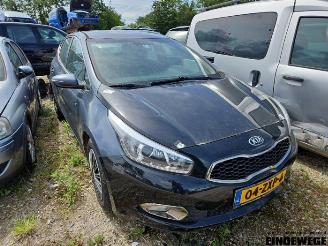 Vrakbiler auto Kia Cee d Cee'd (JDB5), Hatchback 5-drs, 2012 / 2018 1.6 GDI 16V 2013/3