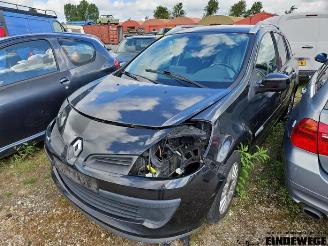 Vrakbiler auto Renault Clio Clio III Estate/Grandtour (KR), Combi, 2007 / 2014 1.2 16V TCE 100 2010/11