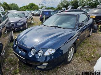 Vrakbiler auto Hyundai Coupé Coupe, Coupe, 1996 / 2002 2.0i 16V 2002/1