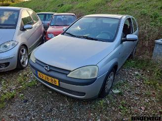 Vrakbiler auto Opel Corsa Corsa C (F08/68), Hatchback, 2000 / 2009 1.2 16V 2002/1