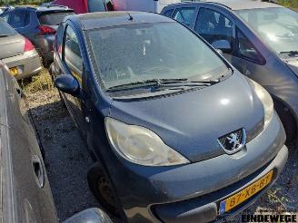 Peugeot 107 107, Hatchback, 2005 / 2014 1.0 12V picture 2