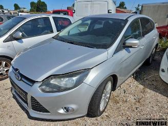 Schadeauto Ford Focus Focus 3, Hatchback, 2010 / 2020 1.0 Ti-VCT EcoBoost 12V 100 2012/8