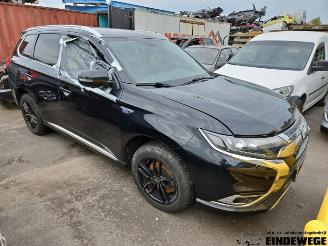 Vrakbiler auto Mitsubishi Outlander Outlander (GF/GG), SUV, 2012 / 2022 2.4 16V PHEV 4x4 2019/7