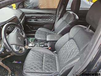 Mitsubishi Outlander Outlander (GF/GG), SUV, 2012 / 2022 2.4 16V PHEV 4x4 picture 5