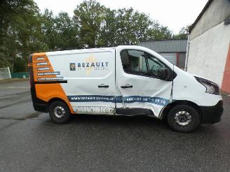 Renault Trafic TRAFIC 3 COURT PHASE 1 - 1.6 DCI - 16V TURBO picture 6