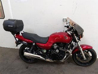 Vaurioauto  motor cycles Honda  CB 750 F2 SEVEN FIFTY 2003/2