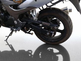 Kawasaki ZR - 7  picture 10