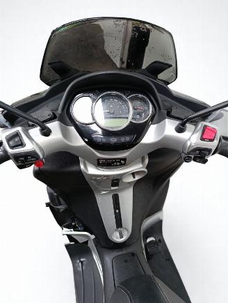 Piaggio  YOURBAN picture 24