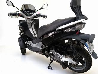 Piaggio  YOURBAN picture 2