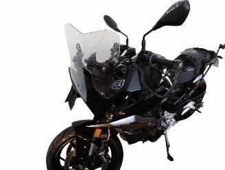 BMW  F 900XR picture 3