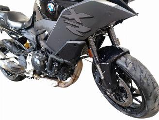 BMW  F 900XR picture 11
