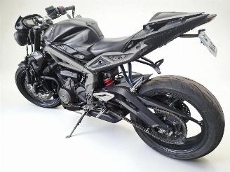 Triumph Street Triple  picture 9