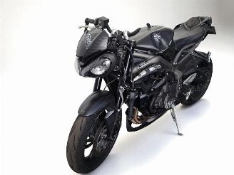 Triumph Street Triple  picture 2