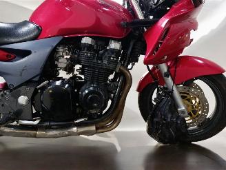 Kawasaki ZR - 7 S picture 15