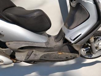 Piaggio  BEVERLY picture 16