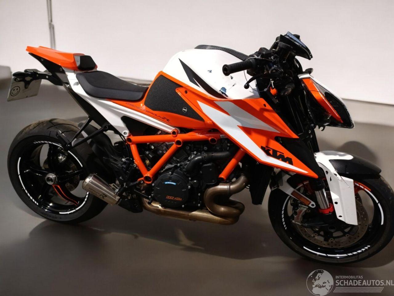 KTM 1290 Super Duke R 