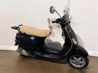 Vaurioauto  scooters Piaggio  VESPA 2007/4