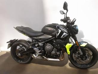 Vaurioauto  motor cycles Triumph Trident 660  2023/12