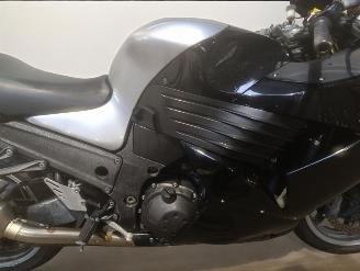 Kawasaki ZZ- R 1400  picture 22