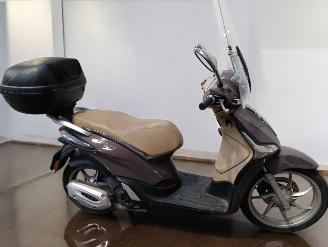 skadebil bromfiets Piaggio  LIBERTY S 2016/11