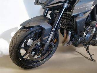 Honda CB 750 HORNET picture 17