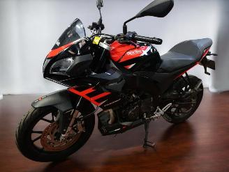 Aprilia Tuono  picture 11