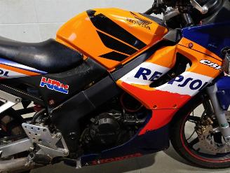 Honda CBR 125  picture 21