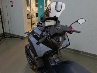 Yamaha  TRICITY picture 2