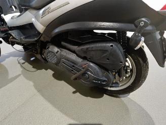 Piaggio  MP3 picture 15