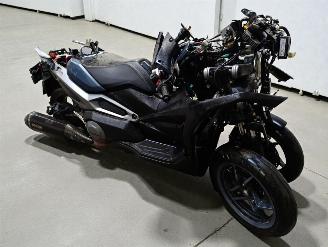 skadebil bromfiets Kymco  CV3 2025/1