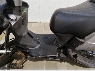 Kymco  GRAND DINK picture 4