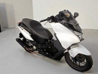 Schade scooter Honda  FORZA NSS 2015/9