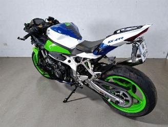 Kawasaki ZXR 400  picture 11