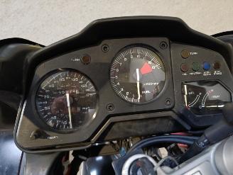 Honda VFR 750 F picture 2