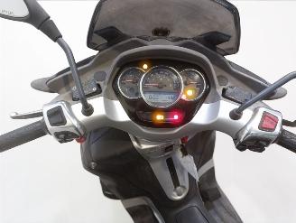 Piaggio  YOURBAN picture 2