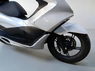 Honda  PCX picture 12