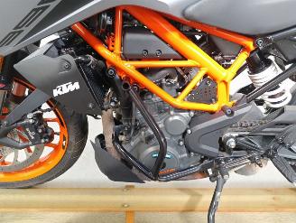 KTM 390 Duke  picture 4
