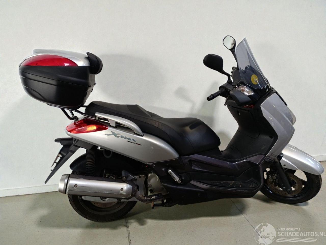 Yamaha Xmax 