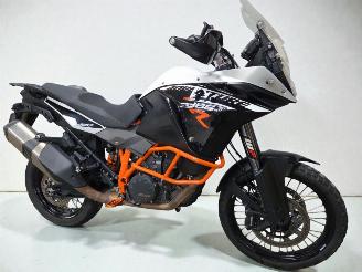 krockskadad bil motor KTM 1190 Adventure  2014/5