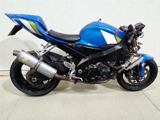 krockskadad bil motor Suzuki GSX-R 1000  2006/7