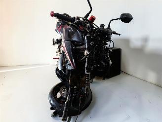 Suzuki GS 750 R picture 16