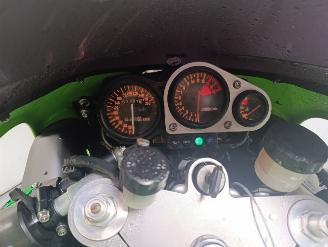 Kawasaki  ZX7R picture 2